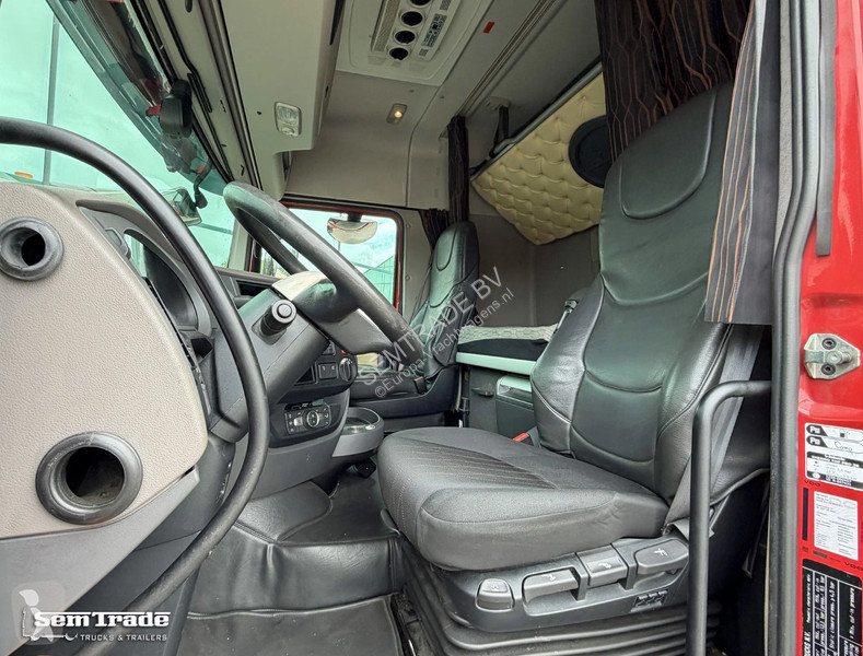 Trekker DAF 430 FT MX13 SPACE CAB PARK AIRCO...