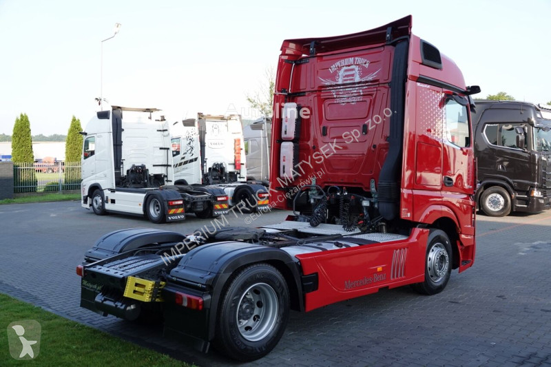 Влекач Mercedes ACTROS 1845
