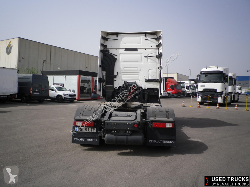 Cabeza tractora Renault