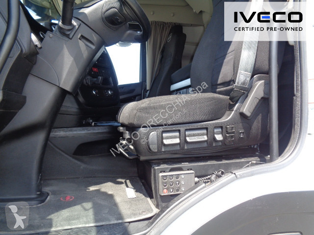 Iveco S-WAY AS440S49T/P tractor unit