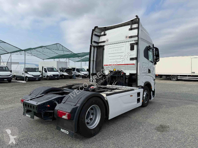 جرار Iveco S-WAY AS440S49T/P