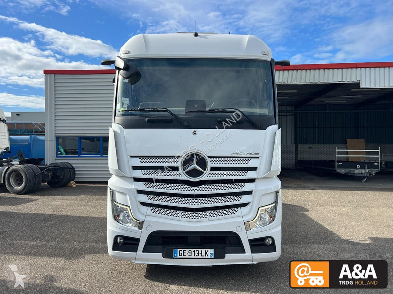 جرار Mercedes ACTROS 1845