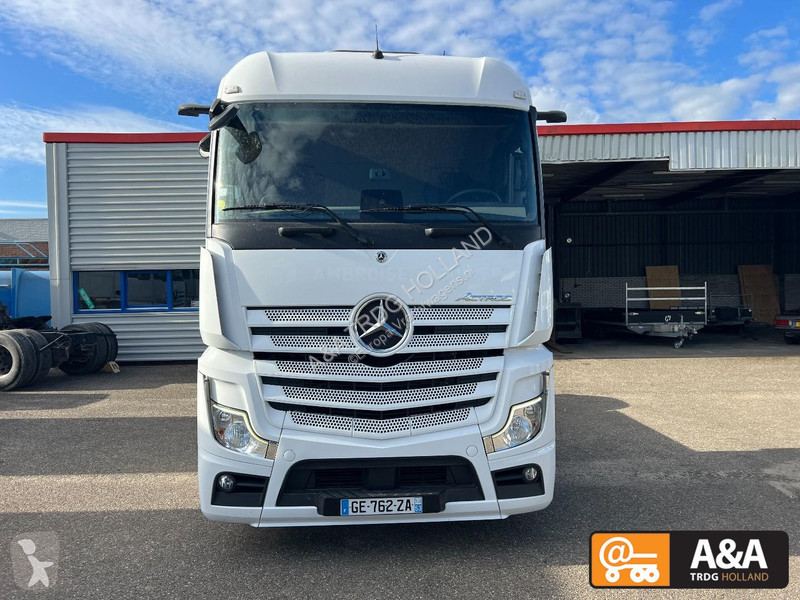 جرار Mercedes ACTROS 1845