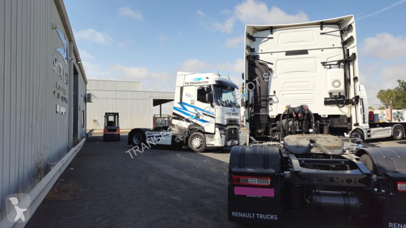 Renault  T 520 (LOCATION / RENT / EN ALQUILER)...