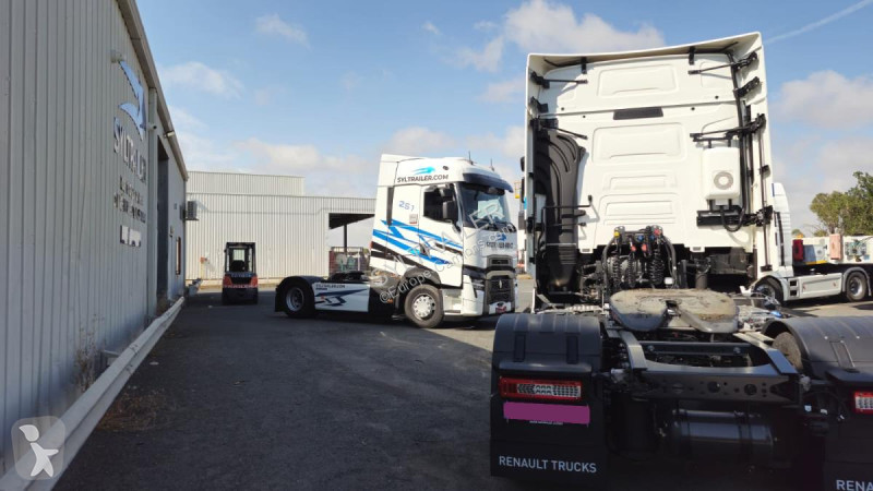 Trattore Stradale Renault  T 520 (LOCATION /...