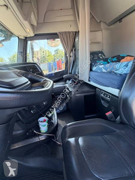 Ciągnik siodłowy Iveco