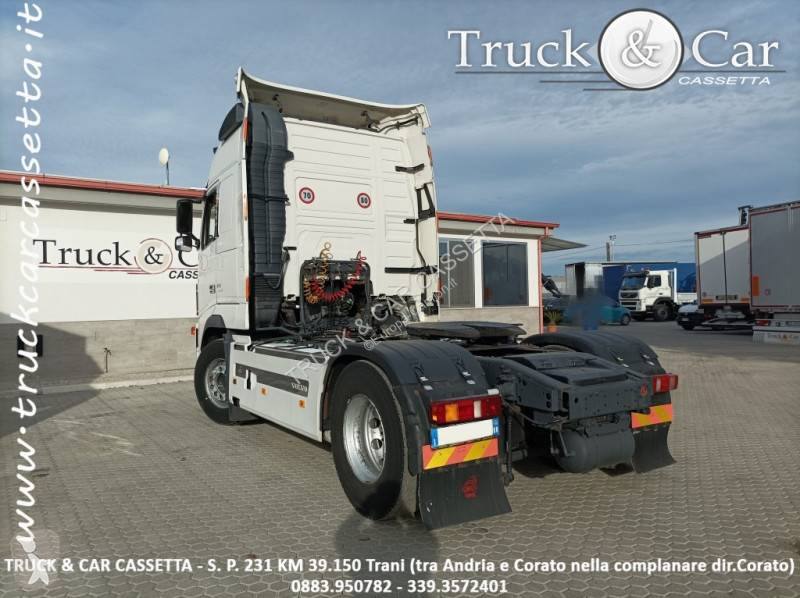 جرار Volvo