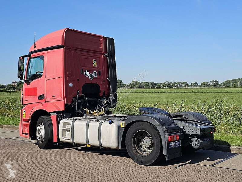 جرار Mercedes ACTROS 1845