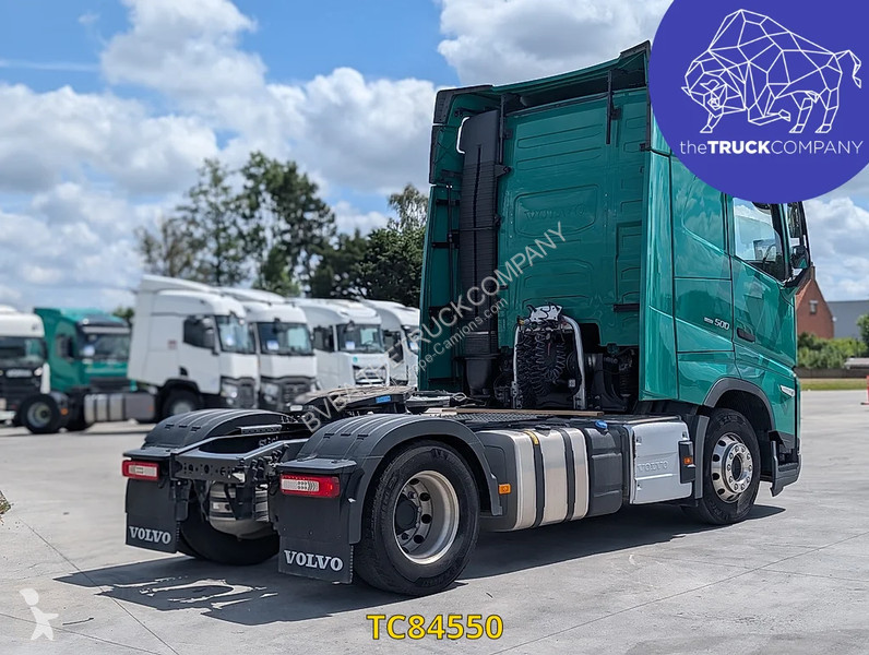 جرار Volvo 500
