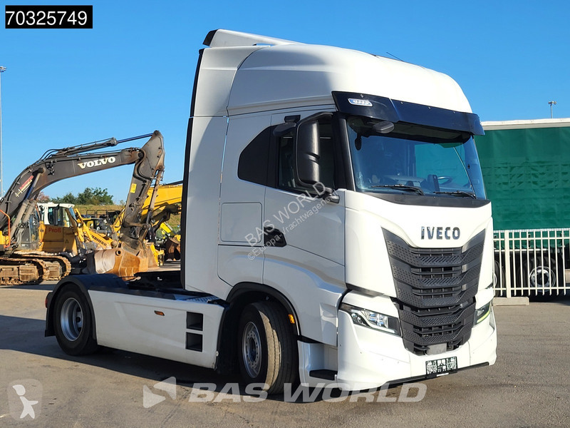 Trekker Iveco S-Way 510 4X2 2xTanks Standklima...