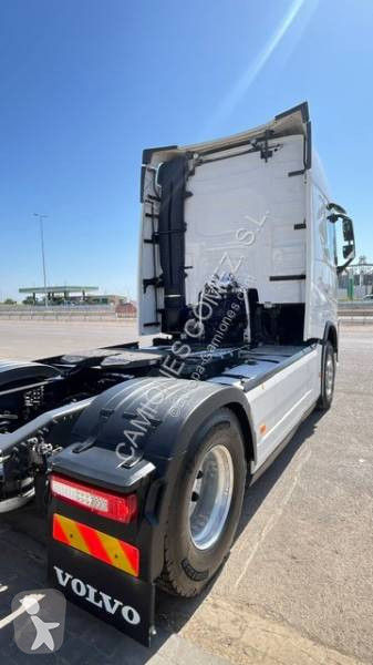 جرار Volvo
