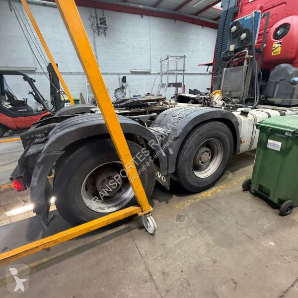 Traktor Volvo 650
