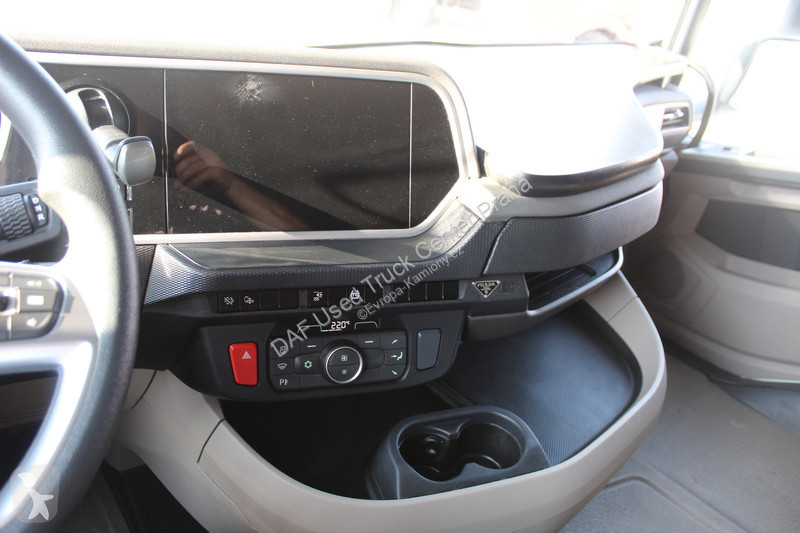 جرار DAF XG  FT 4X2