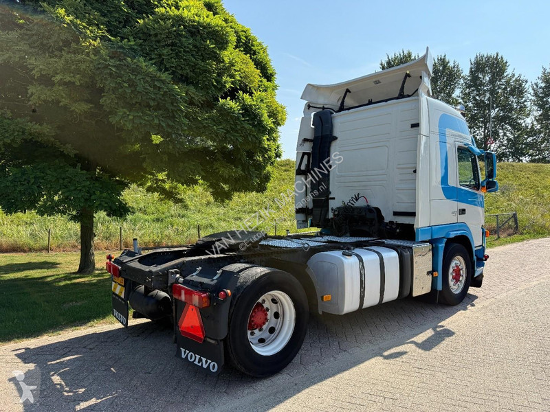 جرار Volvo 400 4X2 EUR0 5