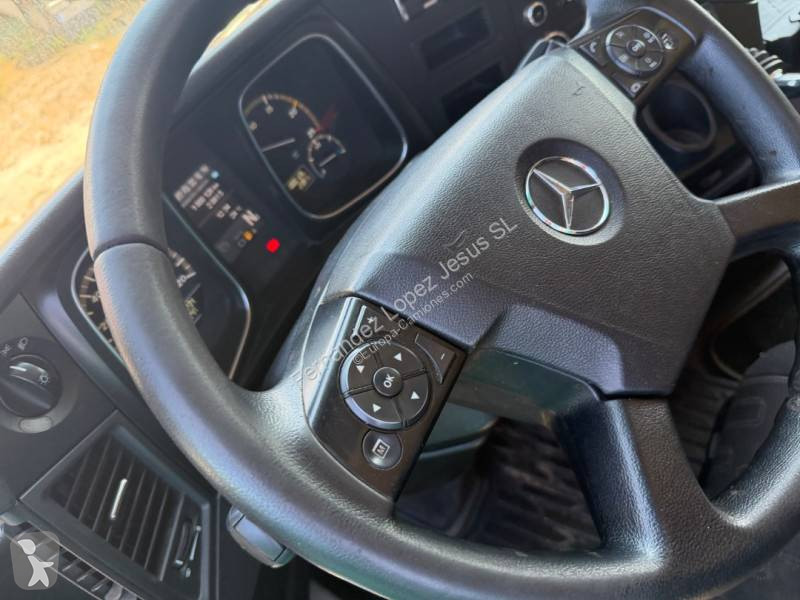Тягач Mercedes