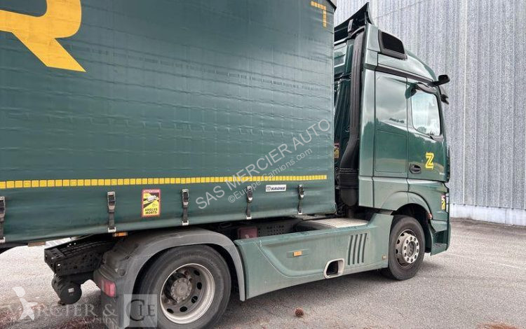 Cabeza tractora Mercedes