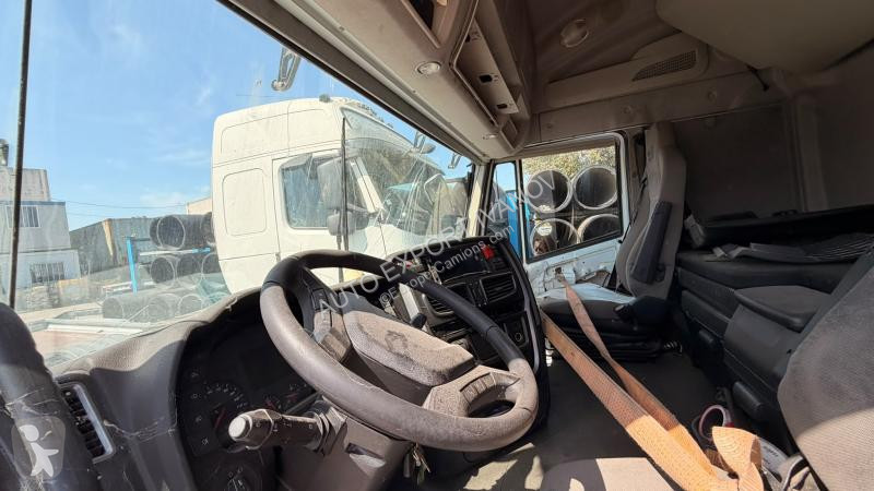 جرار Iveco 480
