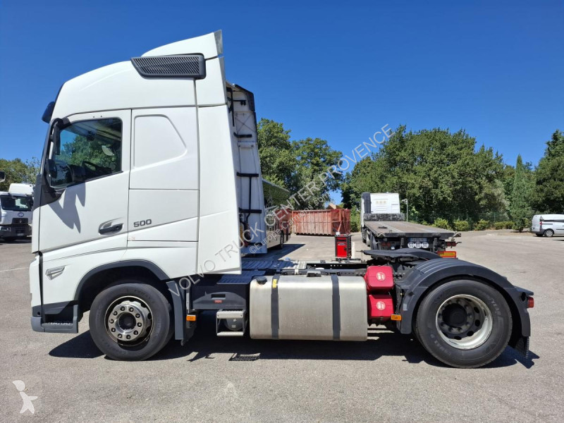 جرار Volvo 500