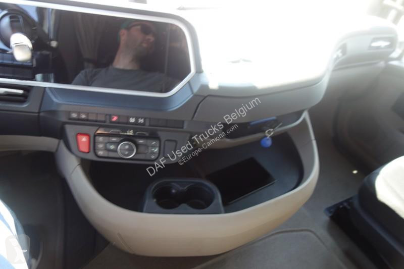 Cabeza tractora DAF XG  FT 4X2