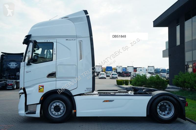 Влекач Iveco / 510