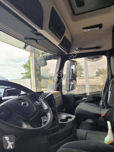 جرار Mercedes