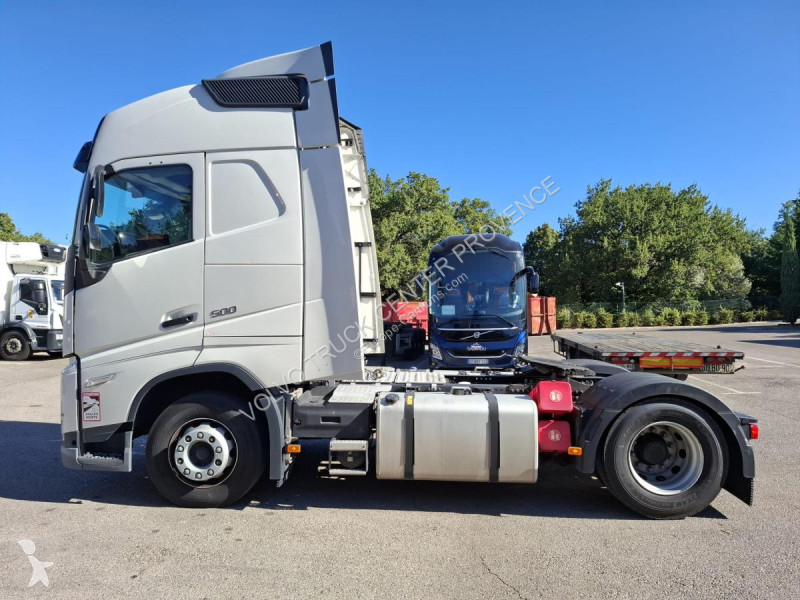 جرار Volvo 500