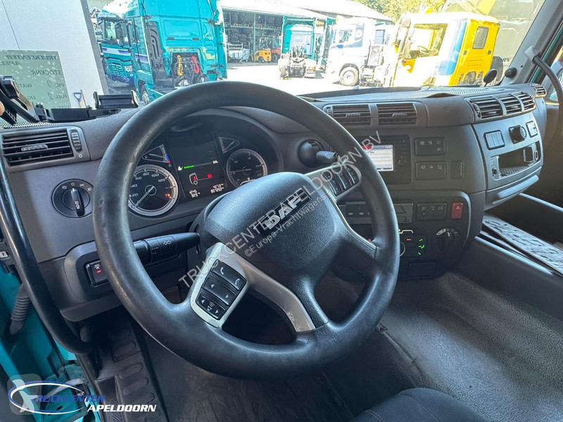 جرار DAF 370 FT 4x2 Space cab