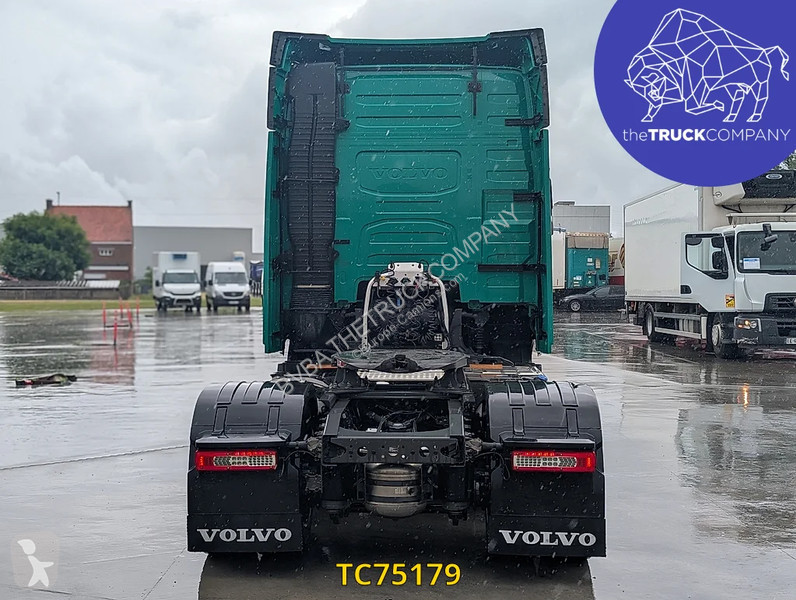 جرار Volvo 500