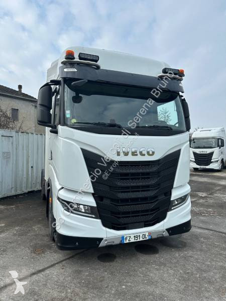 Traktor Iveco