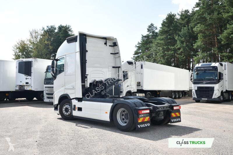 جرار Volvo 500 Globetrotter XL Retarder...