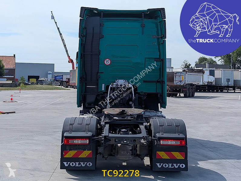 جرار Volvo 500
