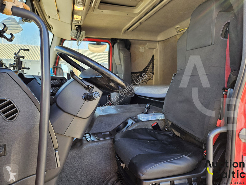 Ťahač Renault D Wide