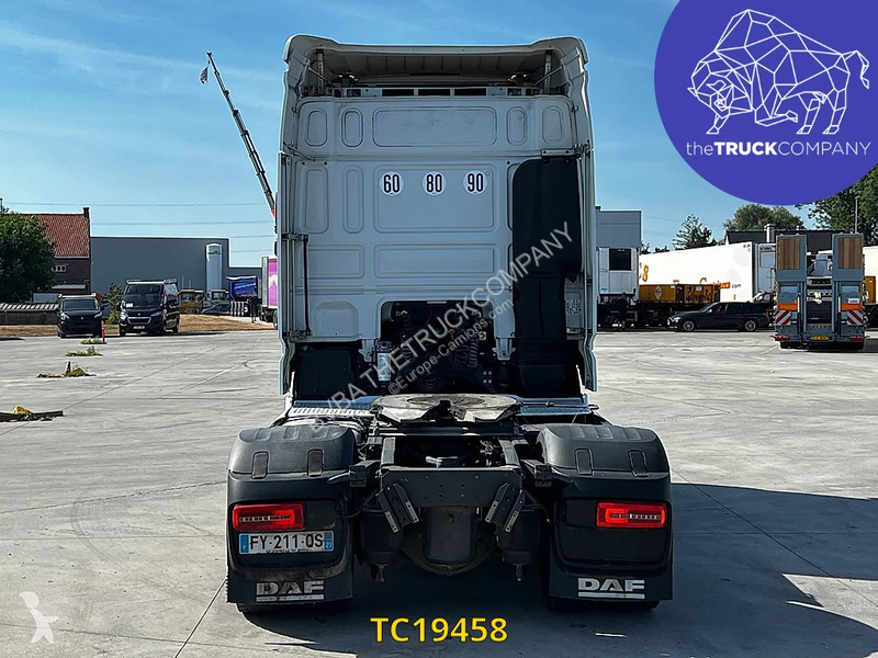 جرار DAF 530