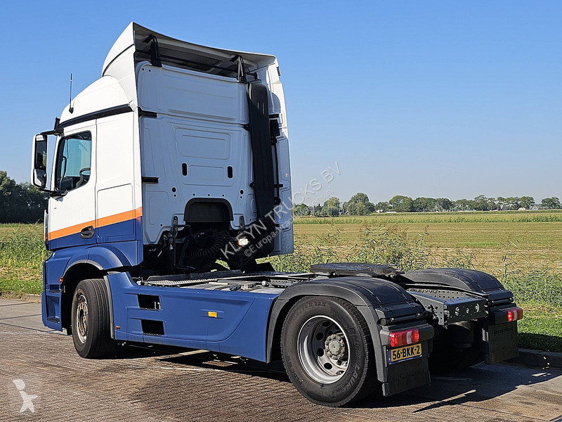 جرار Mercedes ACTROS 1832