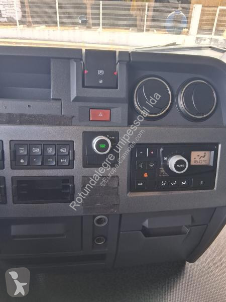 جرار Renault  T 480