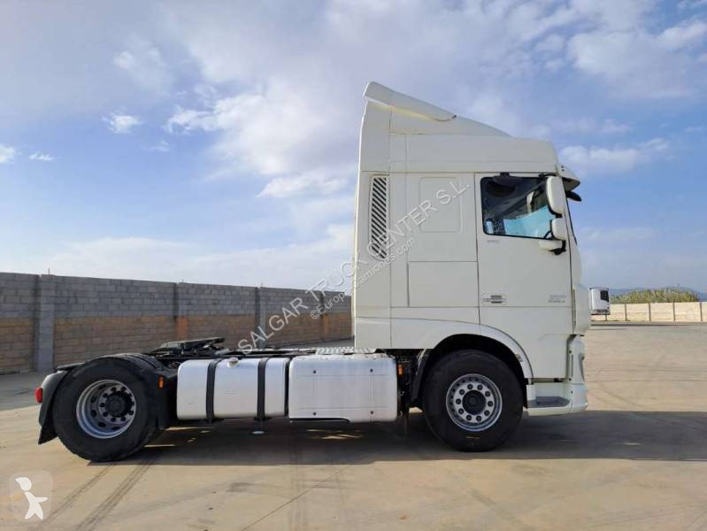 جرار Volvo