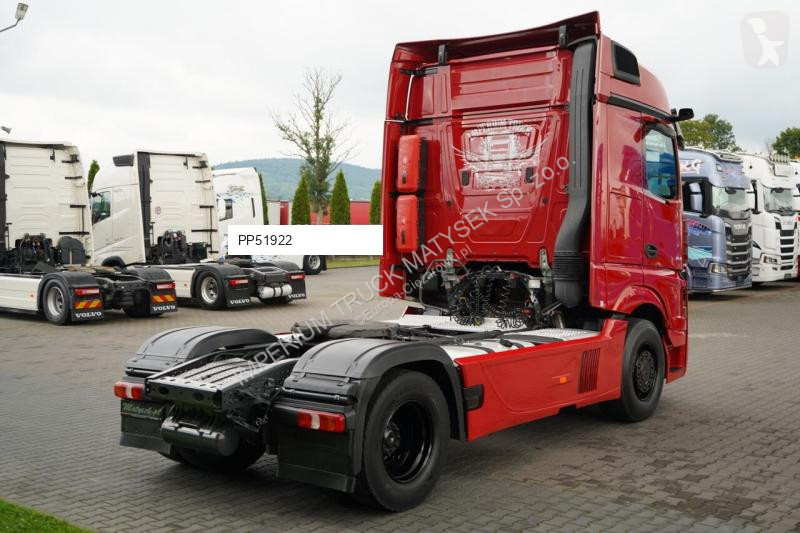 Влекач Mercedes ACTROS 1845