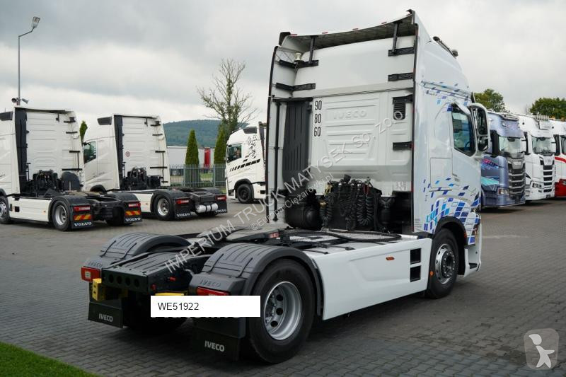 Влекач Iveco S 530