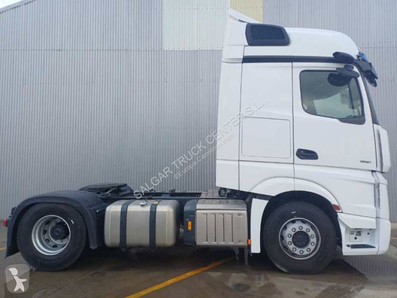 Traktor Mercedes