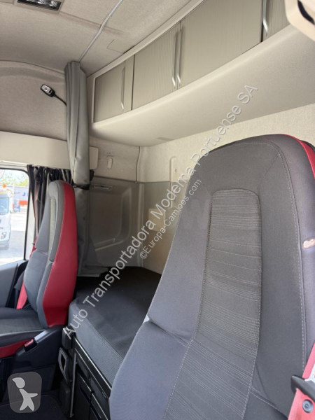جرار Volvo 500