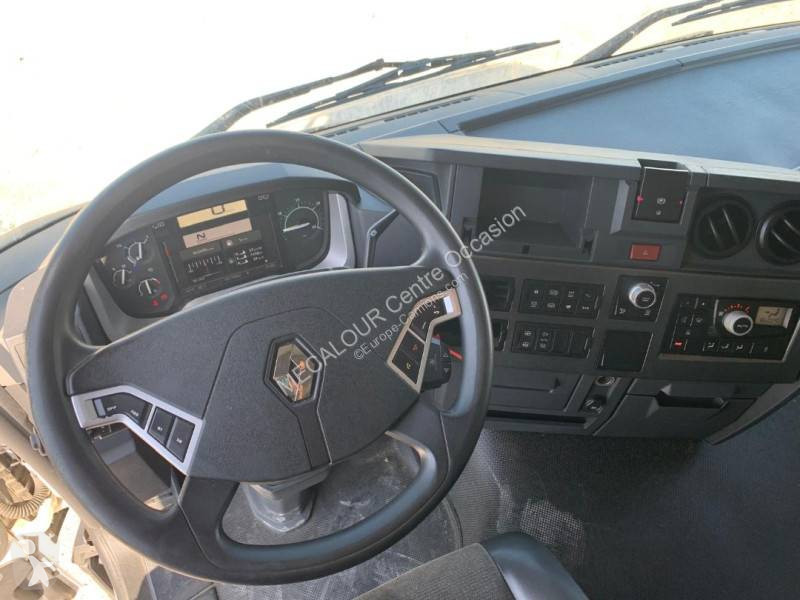 جرار Renault