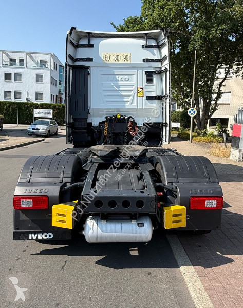 Iveco S460 tractor unit