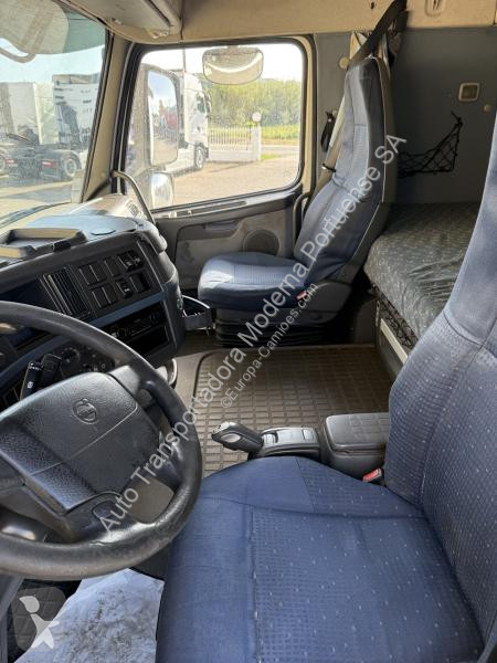 Traktor Volvo 400