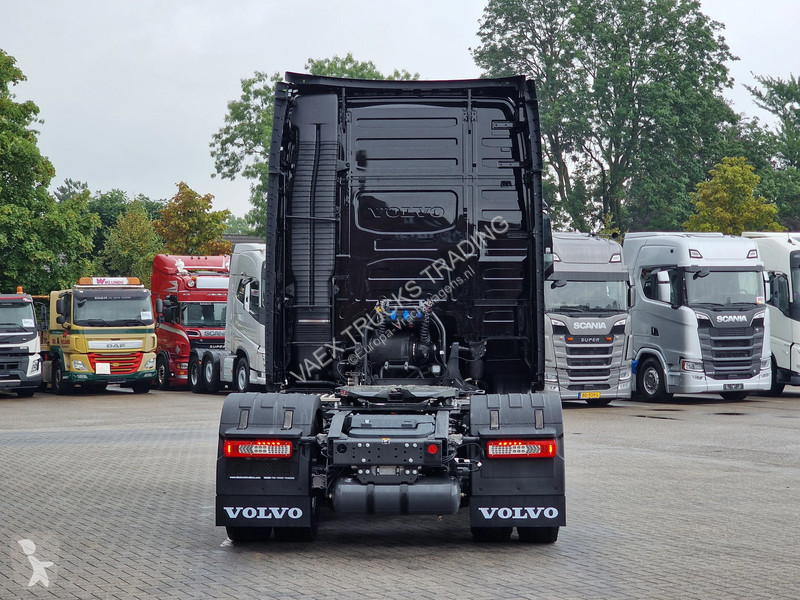 Traktor Volvo 13500 Globetrotter XL 4x2 - NEW -...