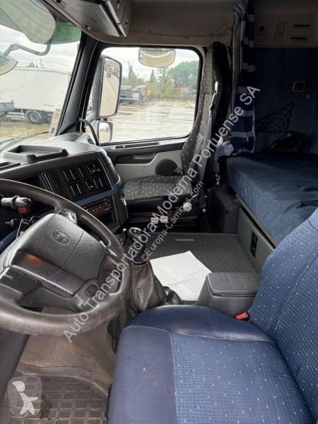 Traktor Volvo 400