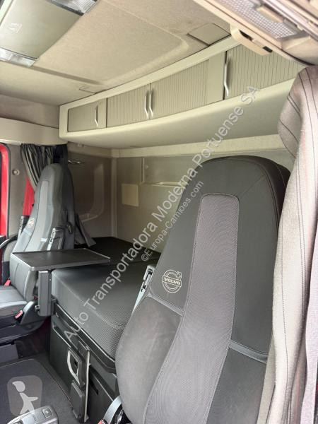 جرار Volvo 500