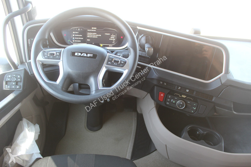 جرار DAF XG  FT 4X2