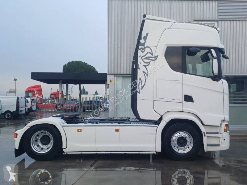 جرار Scania