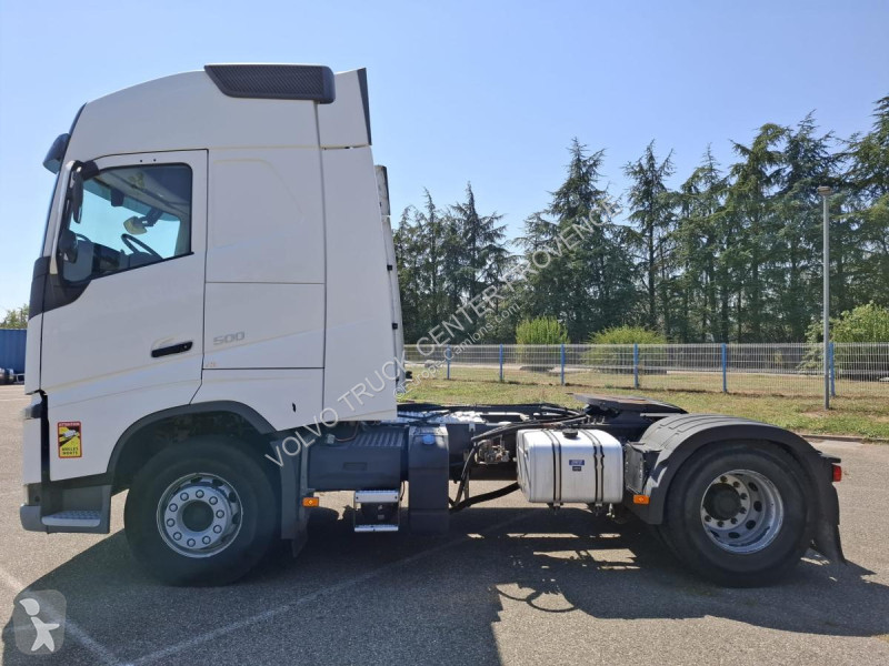 جرار Volvo 500