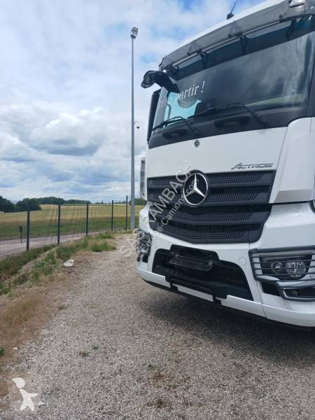 جرار Mercedes